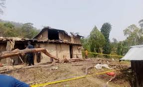 घरमाथि रूख ढल्दा डडेल्धुरामा बुहारीको मृत्यु, सासू घाइते