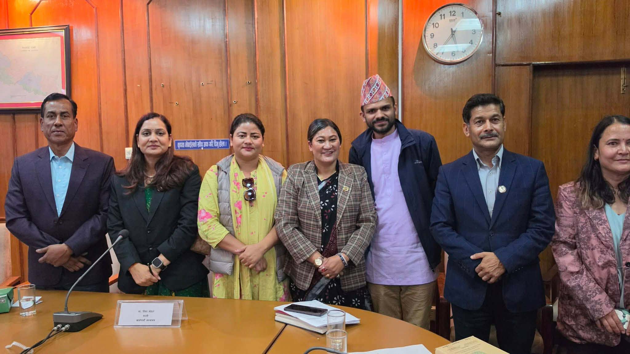 सुरक्षित र स्वच्छ खानेपानी सेवाका लागि नगर प्रमुख शाहीद्वारा ध्यानाकर्षण