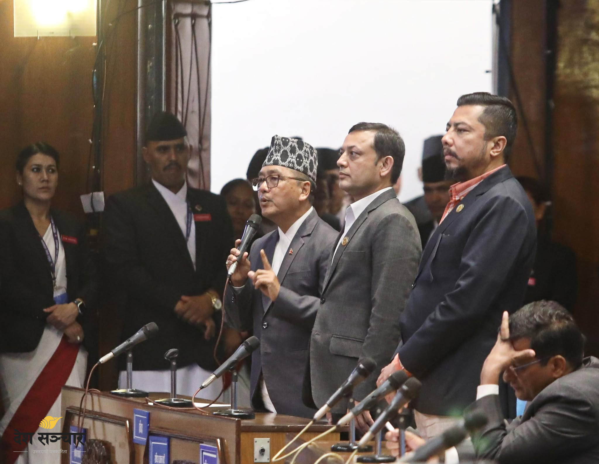 तीन दलले गरे संसद् बैठक बहिष्कार